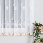 Firanka haftowana ze wzorem pasowym, wysokość 160 cm, kolor biały