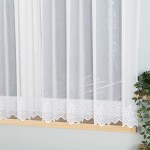 Firanka haftowana ze wzorem na samym dole, wysokość 160cm, kolor biały