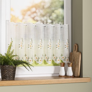 Zazdrostka haftowana w kwiaty, wysokość 40 cm, kolor jasny kremowy