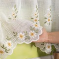 Zazdrostka haftowana w kwiaty, wysokość 40 cm, kolor jasny kremowy